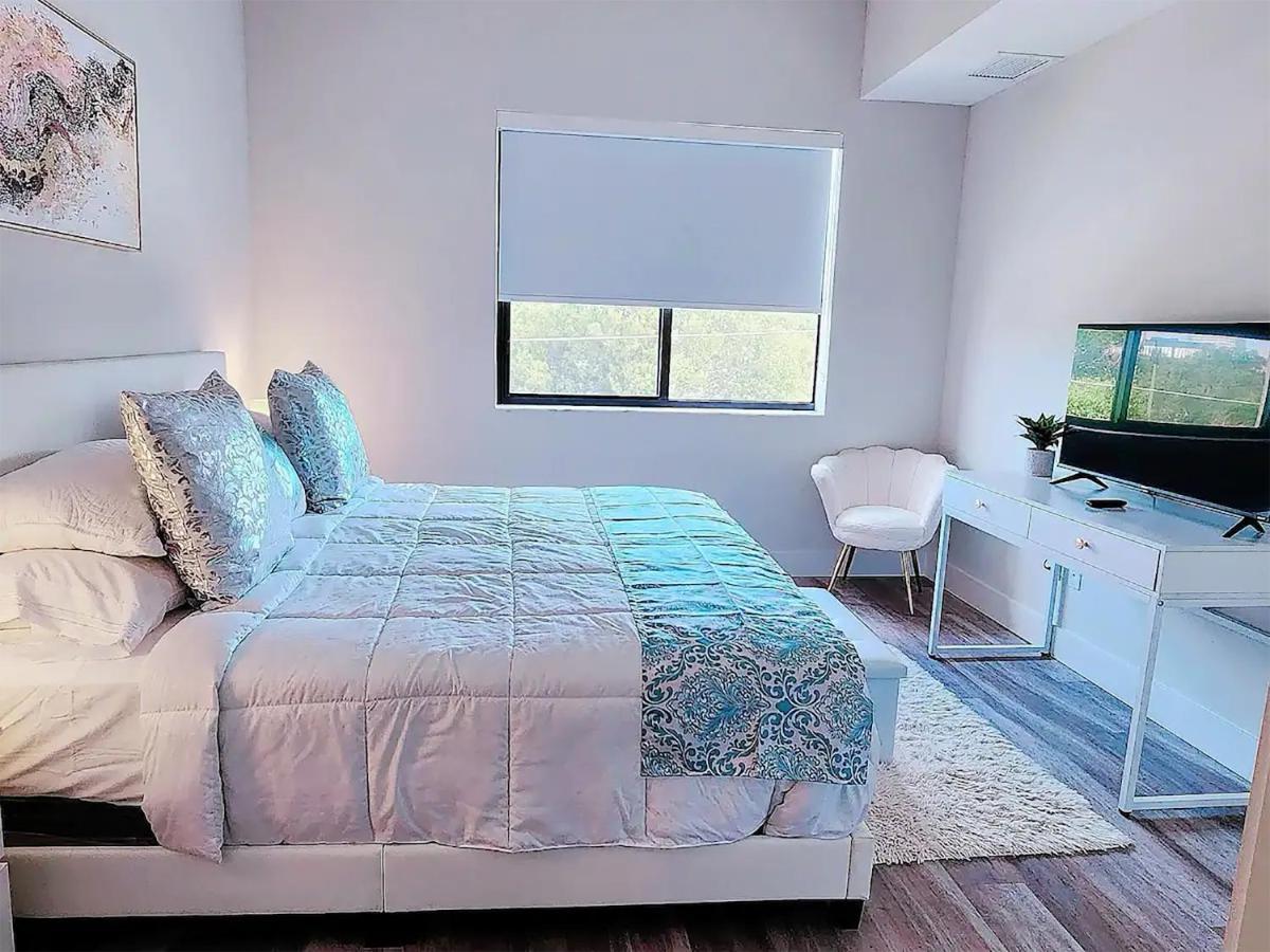 Lux Property Great For 1 To 8 Guests-Family Trip ,5Beds 2Rooms Staycation With Gym And Ev, Proximity To Downtown And Beaches เวสต์ปาล์มบีช ภายนอก รูปภาพ