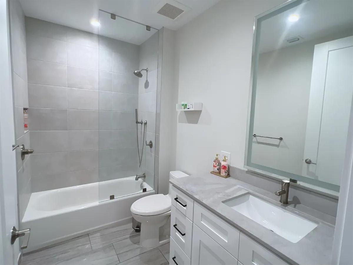 Lux Property Great For 1 To 8 Guests-Family Trip ,5Beds 2Rooms Staycation With Gym And Ev, Proximity To Downtown And Beaches เวสต์ปาล์มบีช ภายนอก รูปภาพ