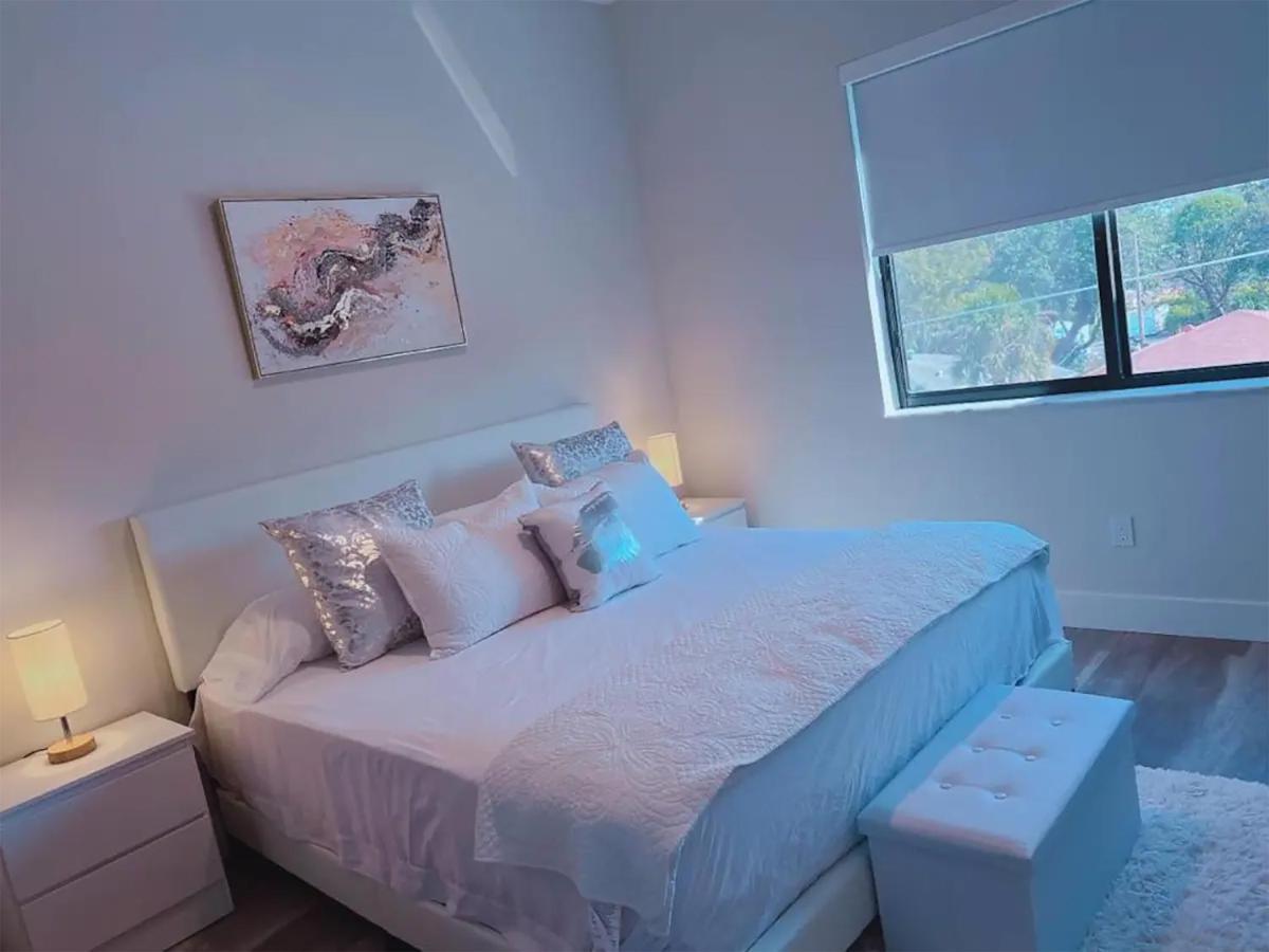 Lux Property Great For 1 To 8 Guests-Family Trip ,5Beds 2Rooms Staycation With Gym And Ev, Proximity To Downtown And Beaches เวสต์ปาล์มบีช ภายนอก รูปภาพ