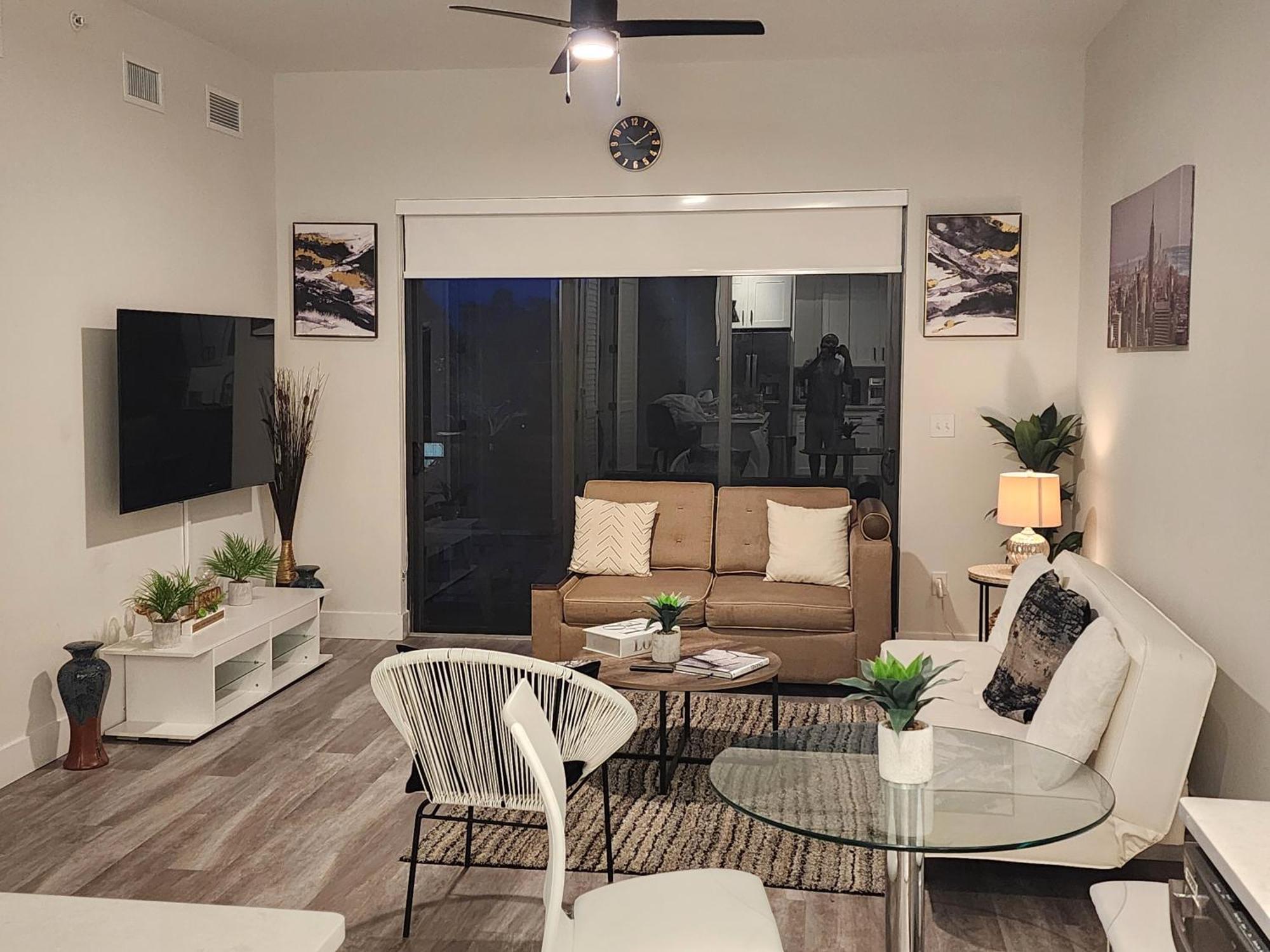 Lux Property Great For 1 To 8 Guests-Family Trip ,5Beds 2Rooms Staycation With Gym And Ev, Proximity To Downtown And Beaches เวสต์ปาล์มบีช ภายนอก รูปภาพ